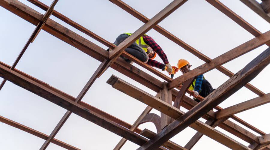 Professional residential roofers in Fiatt, IL